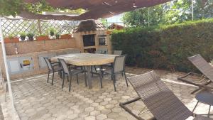 Patio nebo venkovní prostory v ubytování Apartments Kivi