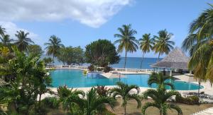 Kolam renang di atau dekat dengan Starfish Tobago