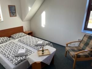 Kvildahotel客房内的一张或多张床位