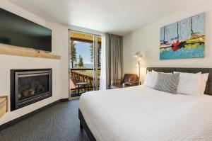 Postel nebo postele na pokoji v ubytování Firelite Lodge + 67 fotografií