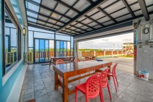 Ban công/sân hiên tại Across the Ocean B&B