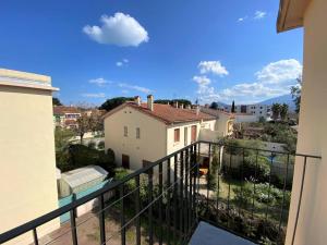 Balkón alebo terasa v ubytovaní Appartement au calme, proche plage, balcon, garage privé, 2 pers, Argeles Plage Nord - FR-1-225-757