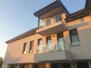 Budova, v ktorej sa apartmán nachádza