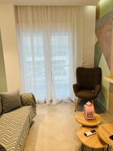 A seating area at Bright and Modern studio Thessaloniki Downtown