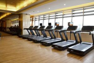 Fitness centrum a/nebo fitness zařízení v ubytování Kunshan Yu Yuan Garden Hotel