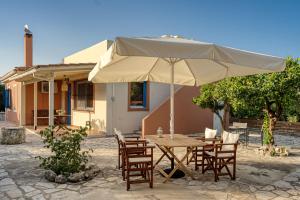 LithakiaにあるCasa Regina - 5min to Beach - Peaceful Retreatのギャラリーの写真
