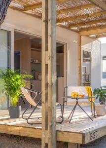 Balkón alebo terasa v ubytovaní wecamp Cala Montgó