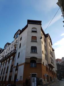 Budova, v ktorej sa apartmánový hotel nachádza