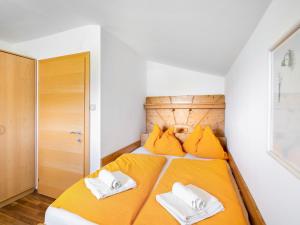 Ένα ή περισσότερα κρεβάτια σε δωμάτιο στο Apartment Rupertus-3 by Interhome