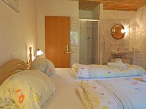 Posteľ alebo postele v izbe v ubytovaní Apartment Helmreich-5 by Interhome