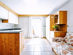 Kuchyň nebo kuchyňský kout v ubytování Apartment Cincelli - Marmolada by Interhome