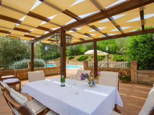 Bazén v ubytovaní Holiday Home Il Noceto by Interhome alebo v jeho blízkosti