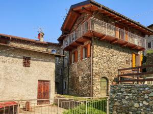 The building in which the holiday home is located