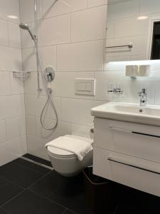 Koupelna v ubytování Apartment Residenza Chesa Margun 33-4 by Interhome