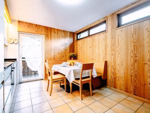Fotografia z galérie ubytovania Apartment Cincelli - Catinaccio by Interhome v destinácii Pozza di Fassa