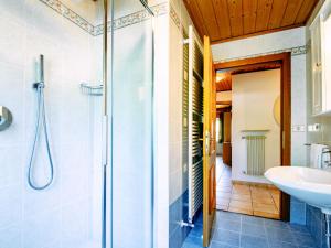Kúpeľňa v ubytovaní Apartment Cincelli - Catinaccio by Interhome