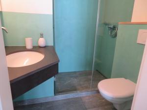 Koupelna v ubytování Apartment Promenade - Utoring-72 by Interhome