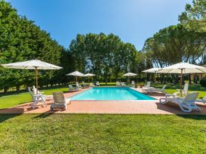 The swimming pool at or close to Apartment Marrone by Interhome