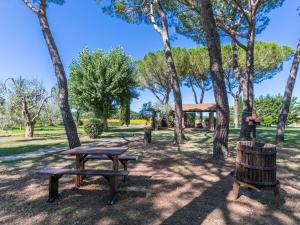 A garden outside Apartment Marrone by Interhome