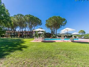 The swimming pool at or close to Apartment Marrone by Interhome