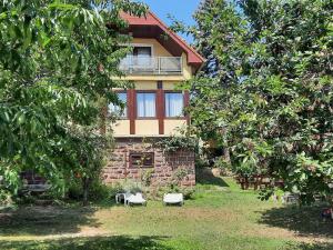 Vonkajšia záhrada v ubytovaní Holiday Home Csonka by Interhome