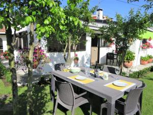 Zahrada ubytování Holiday Home Lopes by Interhome