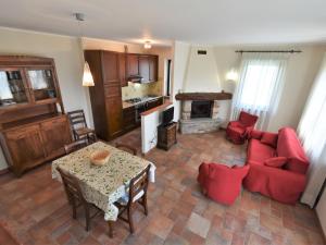 A kitchen or kitchenette at Apartment La Corte Bricca - Bilo A by Interhome