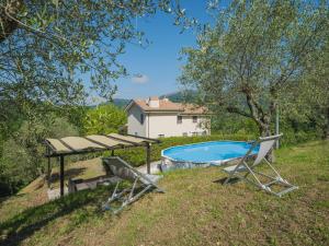 Hồ bơi trong/gần Holiday Home Buratto by Interhome