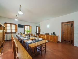 Nhà bếp/bếp nhỏ tại Holiday Home Buratto by Interhome +35 ảnh