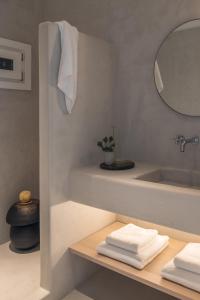 Kúpeľňa v ubytovaní Mykonos Esti Luxury Villas