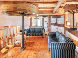 Posezení v ubytování Holiday Home Ruprechtovský mlýn by Interhome