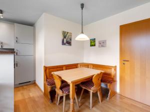 Kuchnia lub aneks kuchenny w obiekcie Apartment Top 5 by Interhome