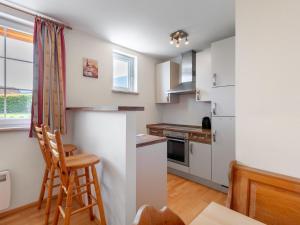 Kuchnia lub aneks kuchenny w obiekcie Apartment Top 5 by Interhome