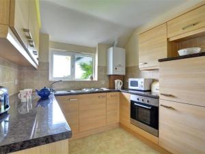 A kitchen or kitchenette at Apartment Treveglos by Interhome