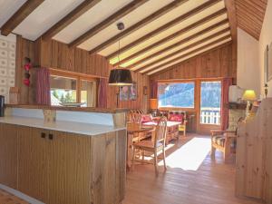Afbeelding uit fotogalerij van Apartment Parc B 431 by Interhome in Champex