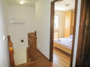 Posteľ alebo postele v izbe v ubytovaní Apartment Bedeniković by Interhome