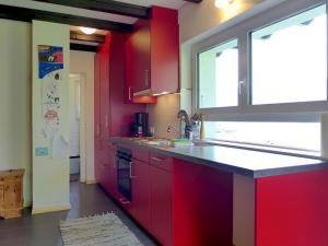 Foto dalla galleria di Holiday Home Chalet Ninette by Interhome a Eischoll