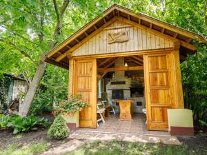 Vonkajšia záhrada v ubytovaní Holiday Home Julia by Interhome