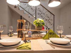 Nápoje v ubytování Holiday Home My Blue Wish by Interhome