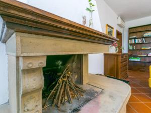 Η βιβλιοθήκη της παραθεριστικής κατοικίας +66 φωτογραφίες