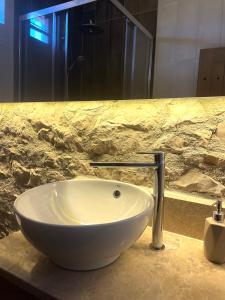 Phòng tắm tại Kostela Stone House