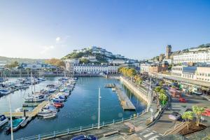 Gallery image of Boutique Apartments Torquay Overlooking Harbour - Near Babbacombe & Beach by Belvilla in Torquay