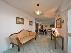 Posedenie v ubytovaní Villa Il Corallo by Interhome