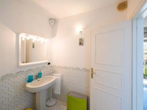 Kúpeľňa v ubytovaní Villa Il Corallo by Interhome