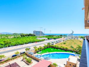 The swimming pool at or close to Apartment Jardines del Mar III - Marina d'Or-4 by Interhome