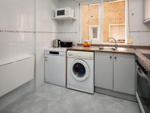 Kuchyň nebo kuchyňský kout v ubytování Apartment Puerto Denia Cervantes-1 by Interhome + 13 fotografií