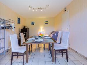 Zdjęcie z galerii obiektu Apartment Les Diablotines by Interhome w mieście Cabourg