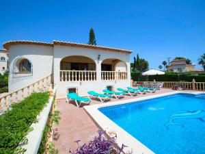Basen w obiekcie Holiday Home Marie Louise by Interhome lub w pobliżu