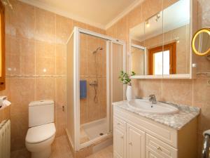 Łazienka w obiekcie Holiday Home Marie Louise by Interhome