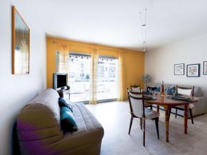 Ein Sitzbereich in der Unterkunft Apartment Le Morélia by Interhome